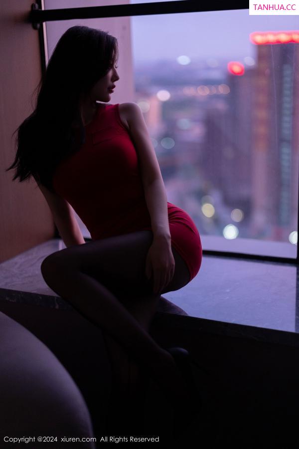 杨晨晨 sugar小甜心CC [XiuRen]高清写真图 2024.09.06 No.9123 杨晨晨Yome 黑丝美腿第17张图片